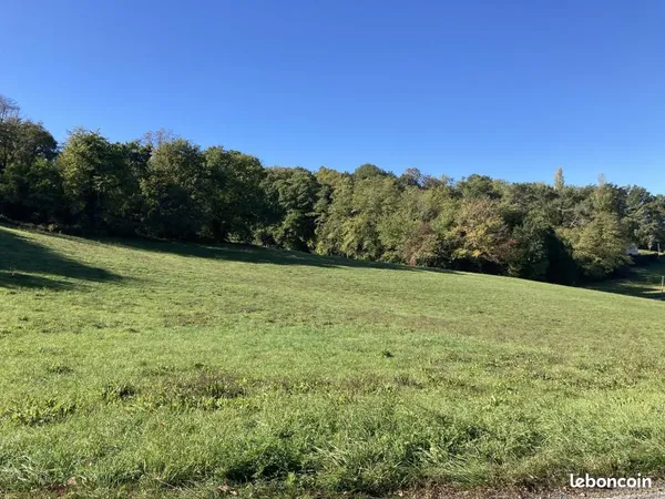 Terrain 2 500 m² Proissans