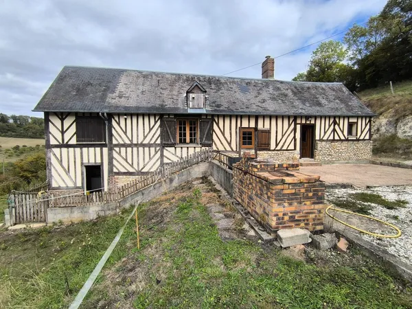 Maison en Colombages 107m2 sur Terrain de 4,7 ha