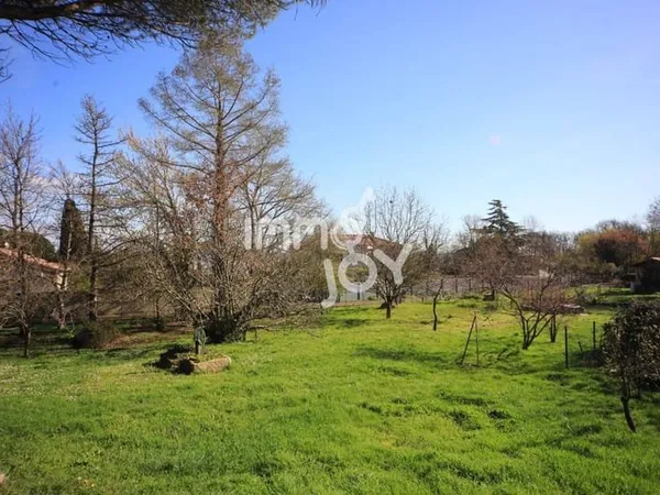 Terrain constructible 1149 m²