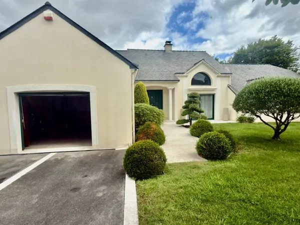 - Superbe maison 6 pièces avec piscine à Carquefou-Bois Saint Lys -180M²