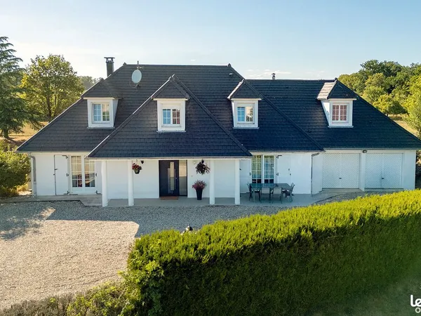 Maison 7 pièces 200 m²