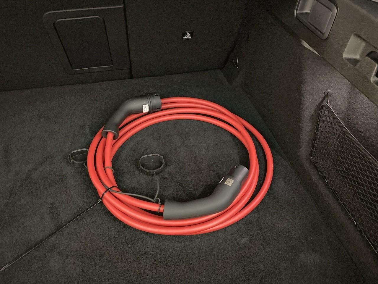 Peugeot 408 electrique 58 kwh 210 ch gt — photo 16