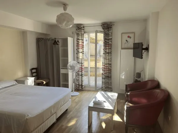 Studio 1 pièce 29 m²