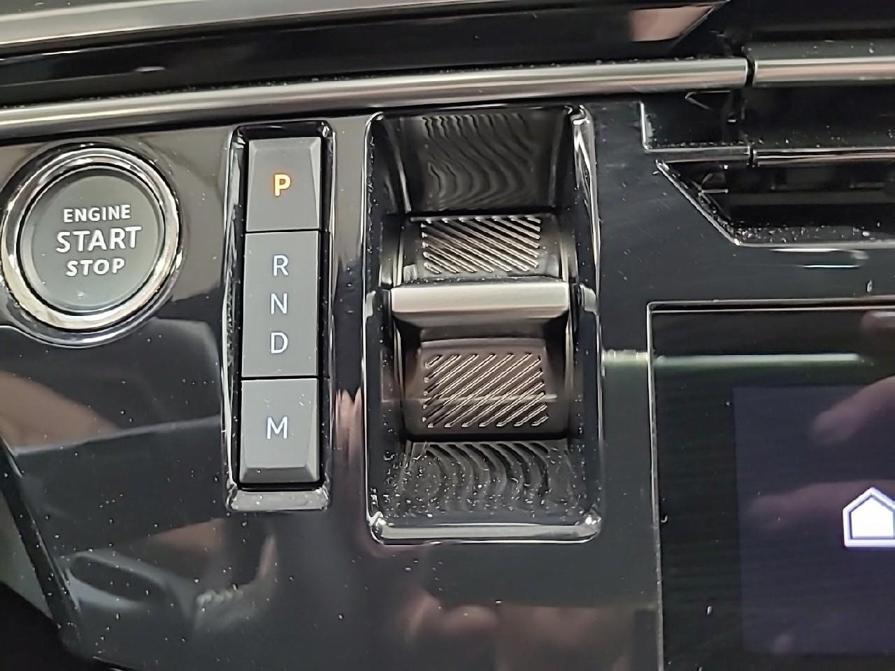 Peugeot 3008 hybrid 136 e-dcs6 gt — photo 17