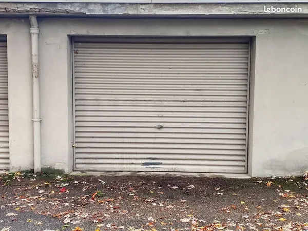 Garage/box 17 m² Bourg En Bresse