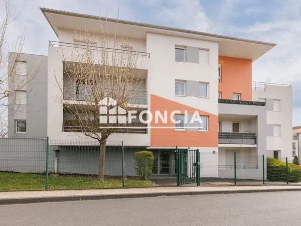 COURNON - T1 avec parking