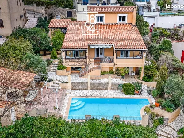 Villa 4 pièces 145 m²