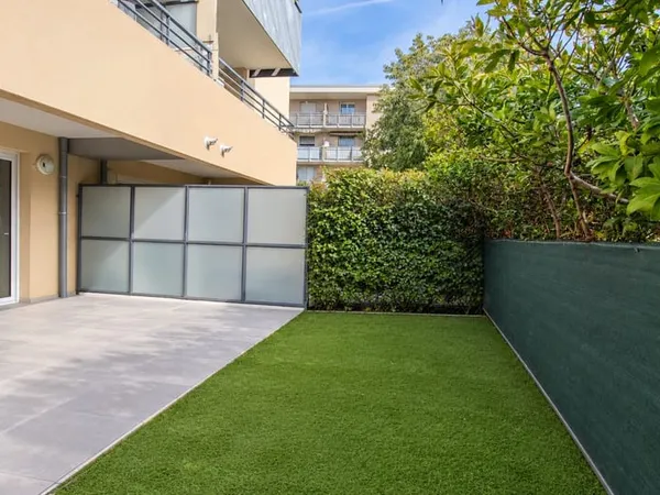 APPARTEMENT 3 PIECES REZ-DE-JARDIN - LA VALETTE DU VAR
