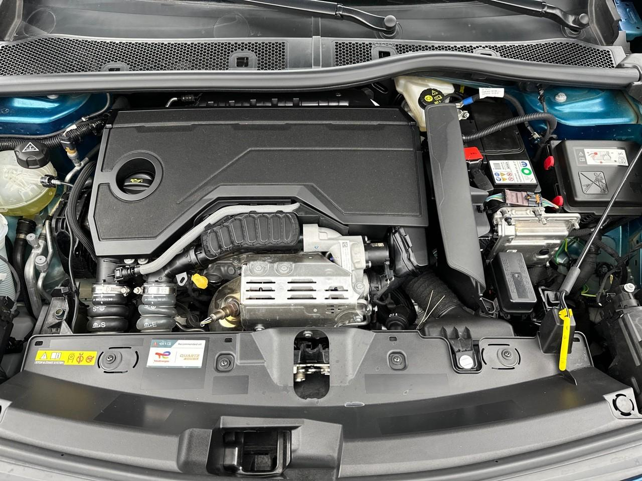Peugeot 2008 hybrid 145 e-dcs6 style — photo 14