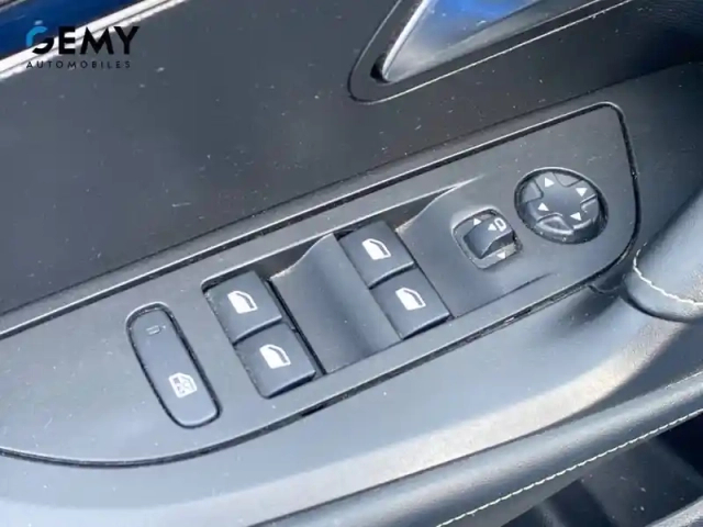 Peugeot 2008 moteur électrique 136 ch — photo 12
