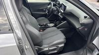 Peugeot 2008 1.2 PureTech 130ch S&S GT EAT8 — photo 15