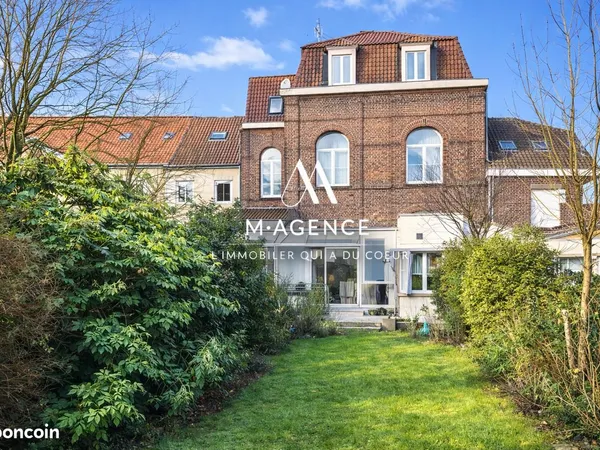 Maison 11 pièces 295 m²