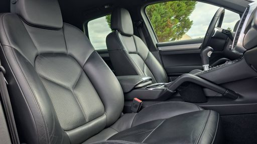 Porsche Cayenne 4.8 V8 400 Tiptronic - S – 2012 – 164913 km – Essence – Boîte Automatique — photo 19