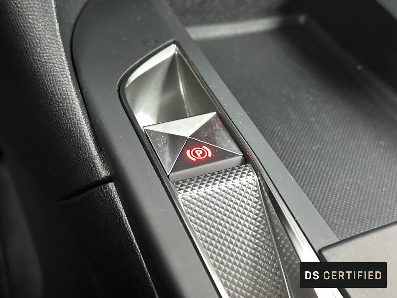 Ds Ds 3 crossback puretech 130 s&s eat8 business — photo 30