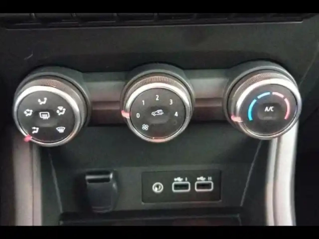 Renault Captur 1.0 tce 90ch evolution — photo 15