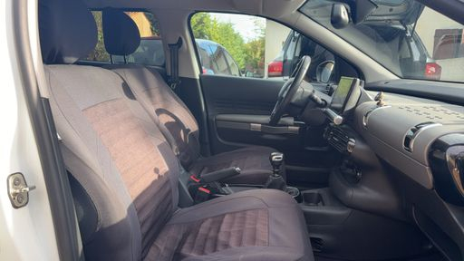 Citroen C4 Cactus 1.2 PureTech 110 - Shine – 2019 – 63776 km – Essence – Boîte Manuelle — photo 7