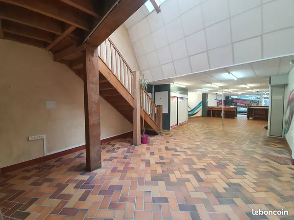Local 140 m² Boulogne-sur-Mer