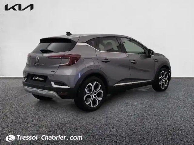 Renault Captur e-tech 145 - 21 intens — photo 2