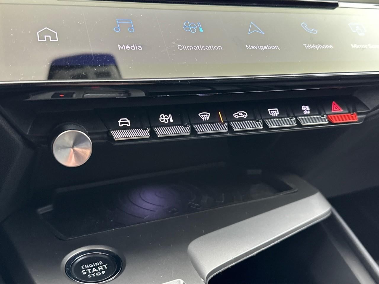 Peugeot 308 phev 180 e-eat8 allure pack — photo 26