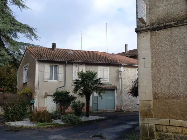 MAISON A RENOVER.