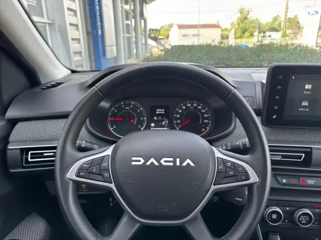 Dacia Sandero 1.0 tce 90ch journey — photo 7