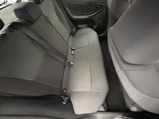 Toyota Yaris 70 vvt-i dynamic — photo 20