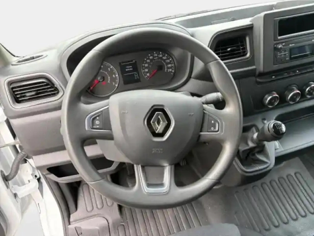 Renault Master fg f3500 l2h2 2.3 blue dci 135ch confort euro6e — photo 15