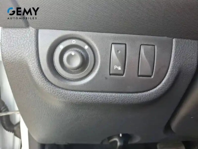 Dacia Sandero tce 90 easy-r — photo 12