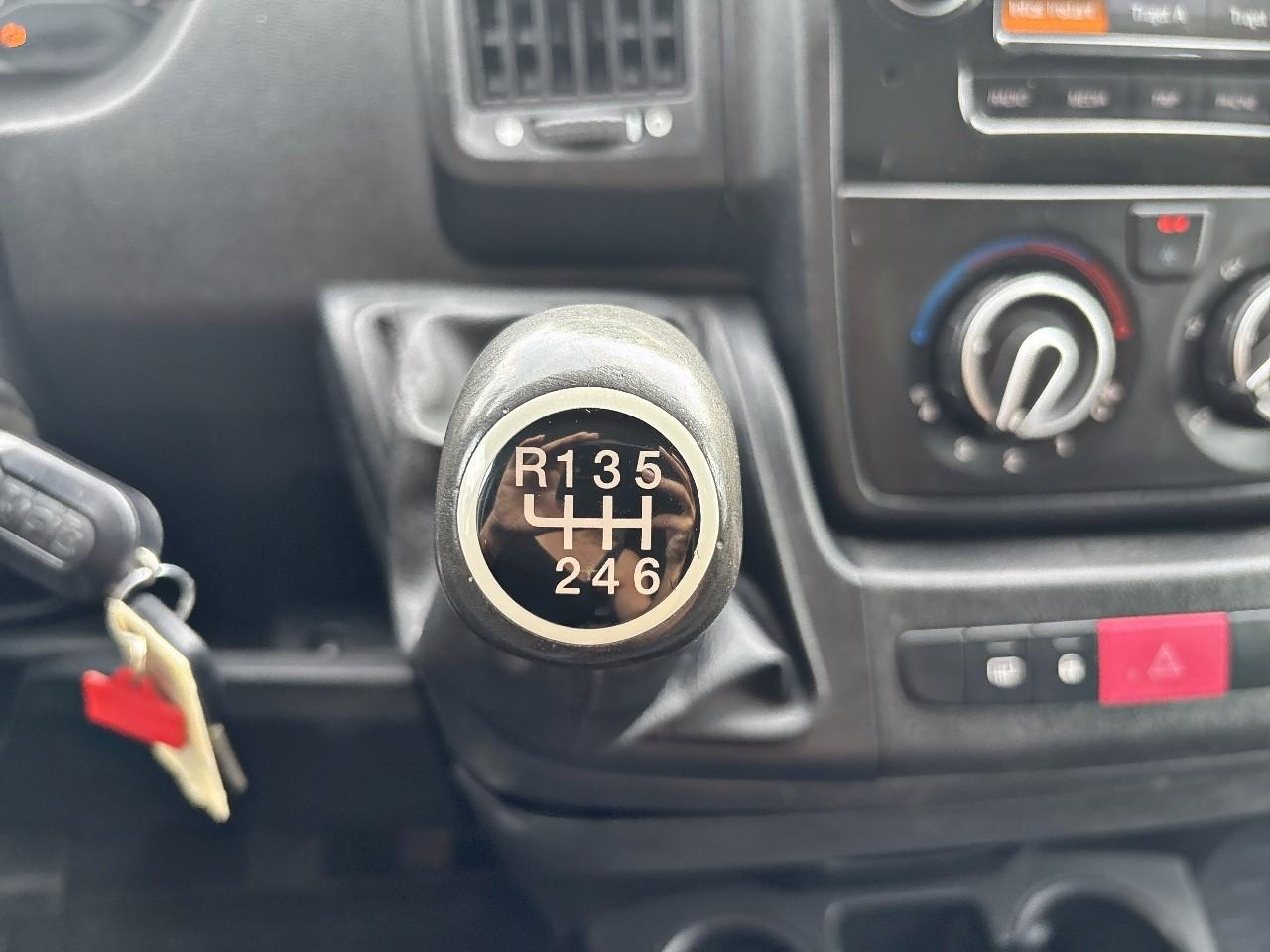 Citroën Jumper 30 l2h2 2.0 bluehdi 130 club — photo 15