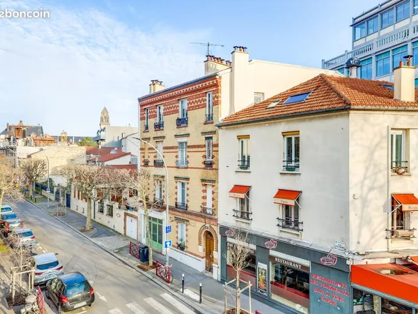 Appartement de type T2/3 rénové dans une copropriété également rénovée Proche de 2 Métros
