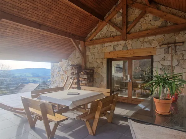 Maison 6 pièces avec vue sur le lac d'Aiguebelette ? Novalaise