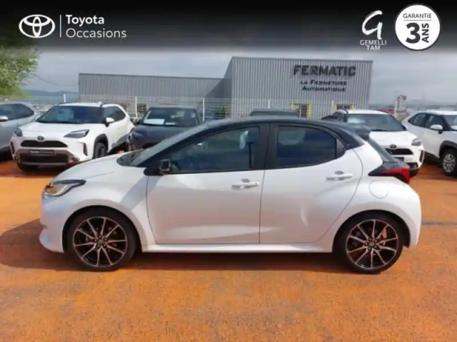 Toyota Yaris 116h gr sport 5p my22 — photo 3