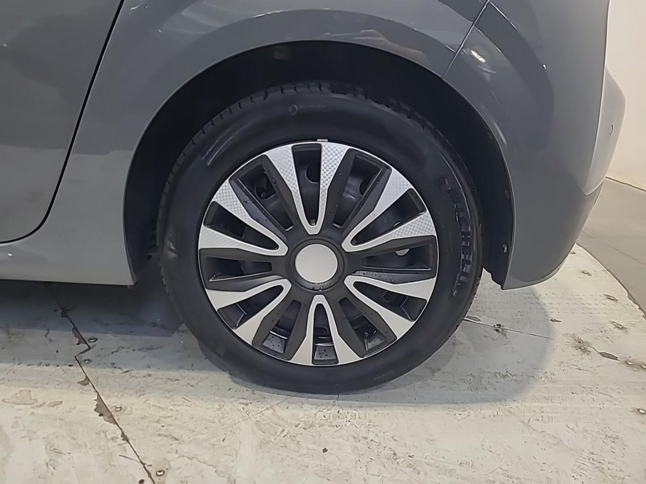 Peugeot 208 puretech 75 s&s bvm5 active — photo 16
