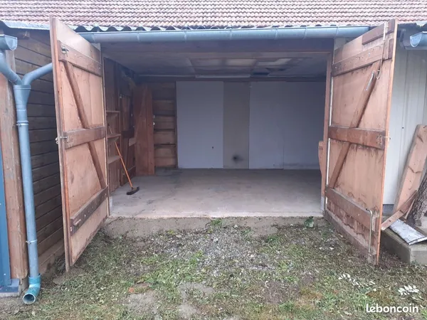 Stockage Location Saint-Denis-d'Orques  20m² 60€
