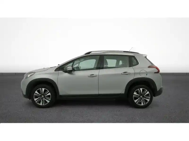 Peugeot 2008 1.2 puretech 110ch s&amp;s eat6 — photo 4