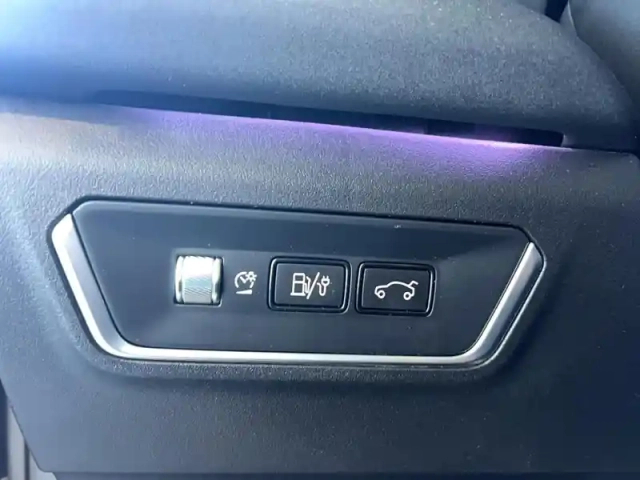 Lynk&Amp;Co 01 1.5 phev 261 ch dcth7 — photo 17