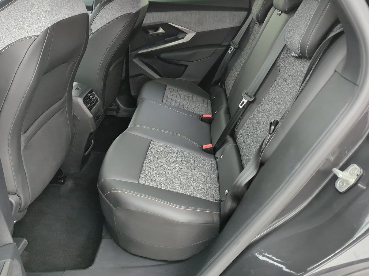 Peugeot 3008 hybrid 136 e-dcs6 allure — photo 10