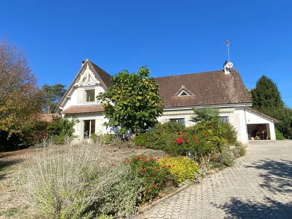 Maison 7 pièces 218 m²