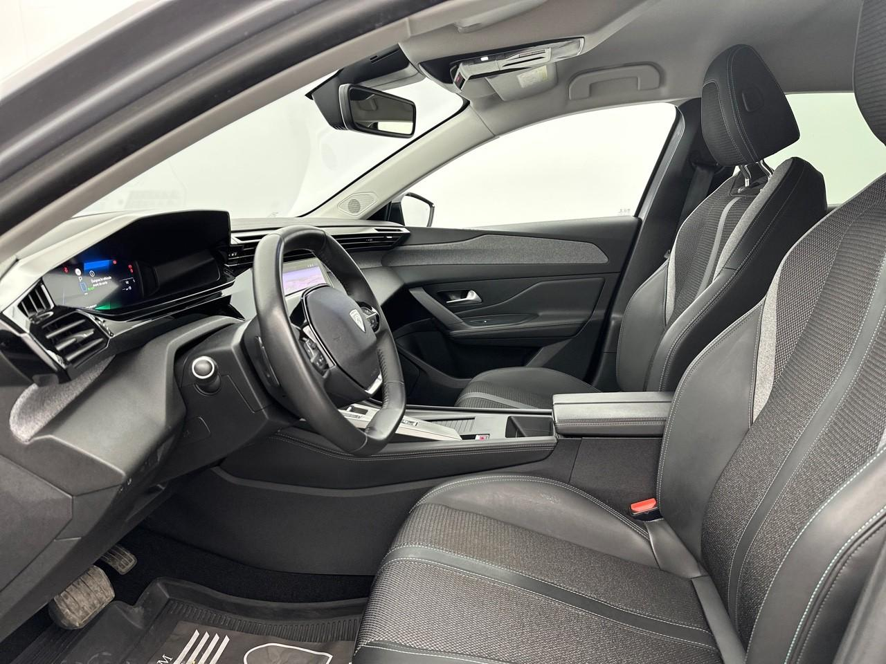 Peugeot 308 phev 180 e-eat8 allure pack — photo 9