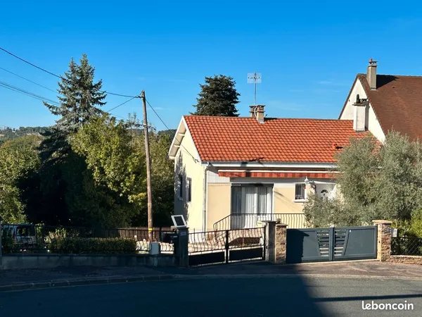 Maison de charme 97m² (vie de plain-pied) + Studio 21m² + Dépendance 23m² + Atelier 22m² - Thiviers 