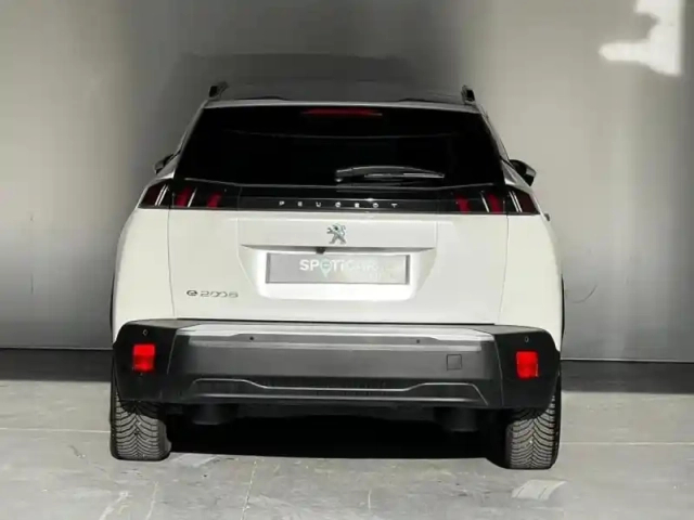 Peugeot 2008 e- 136ch allure — photo 4