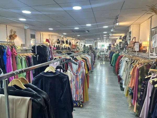 Boutique 2 pièces 180 m²