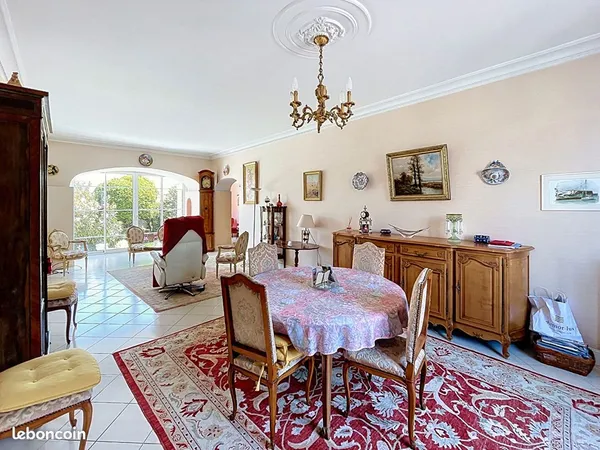 Maison 6 pièces 163 m²