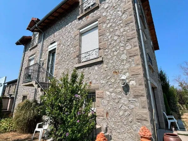 Maison 7 pièces 140 m²