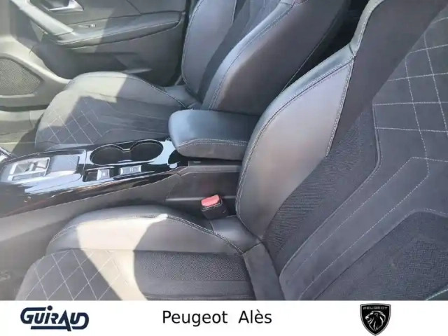 Peugeot 2008 electrique 136 ch — photo 10