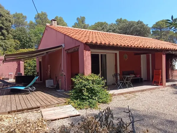 Maison de 168 m² sur un terrain de 1600 m²
