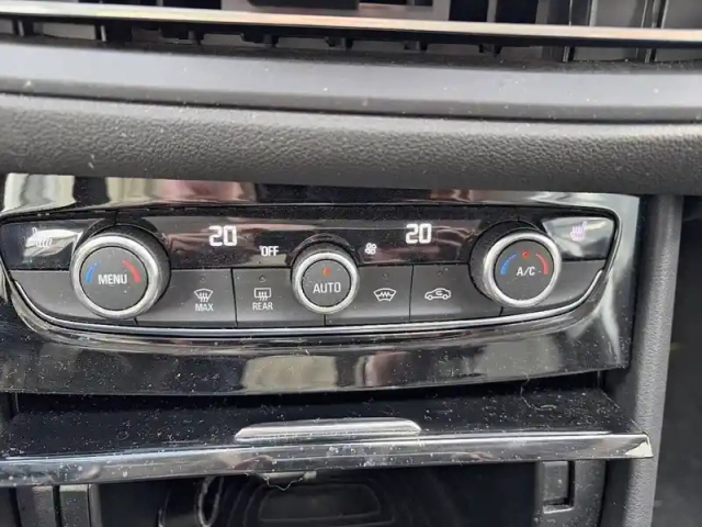 Opel Grandland hybrid 225 ch bva8 — photo 19