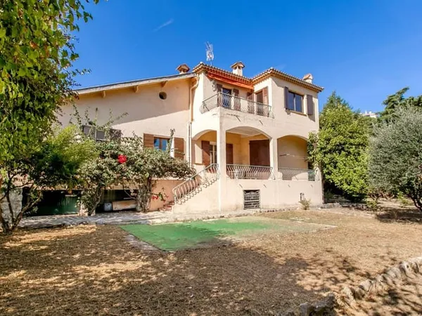 Maison 5 pièces 159 m²