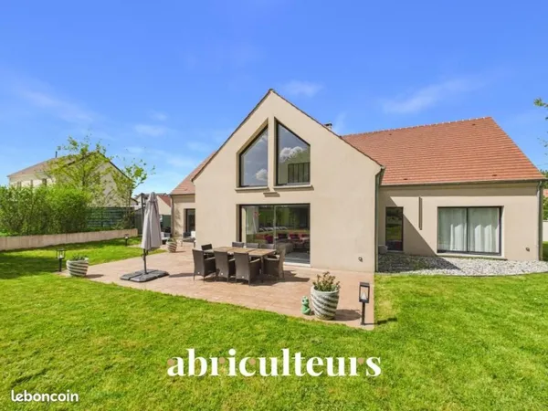 Maison 6 pièces 202 m²