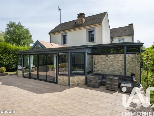 Maison familiale 6 pièces 210 m²